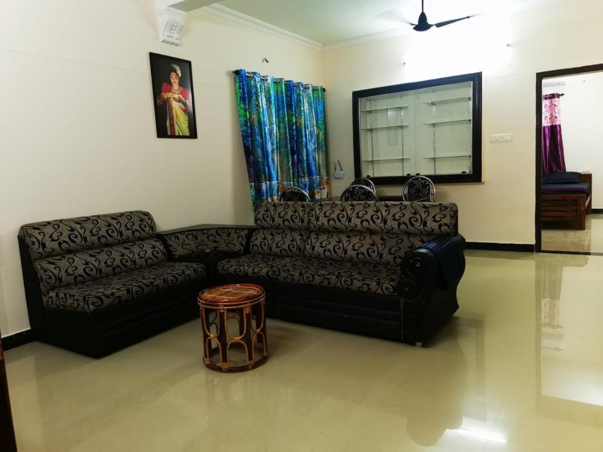 J2 Home Stay - Luxury Homes With Caravan Services Thiruvananthapuram Exterior foto