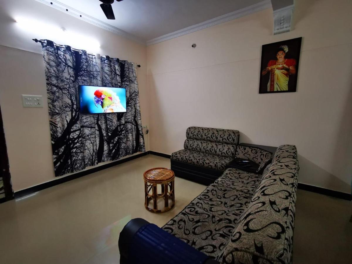 J2 Home Stay - Luxury Homes With Caravan Services Thiruvananthapuram Exterior foto