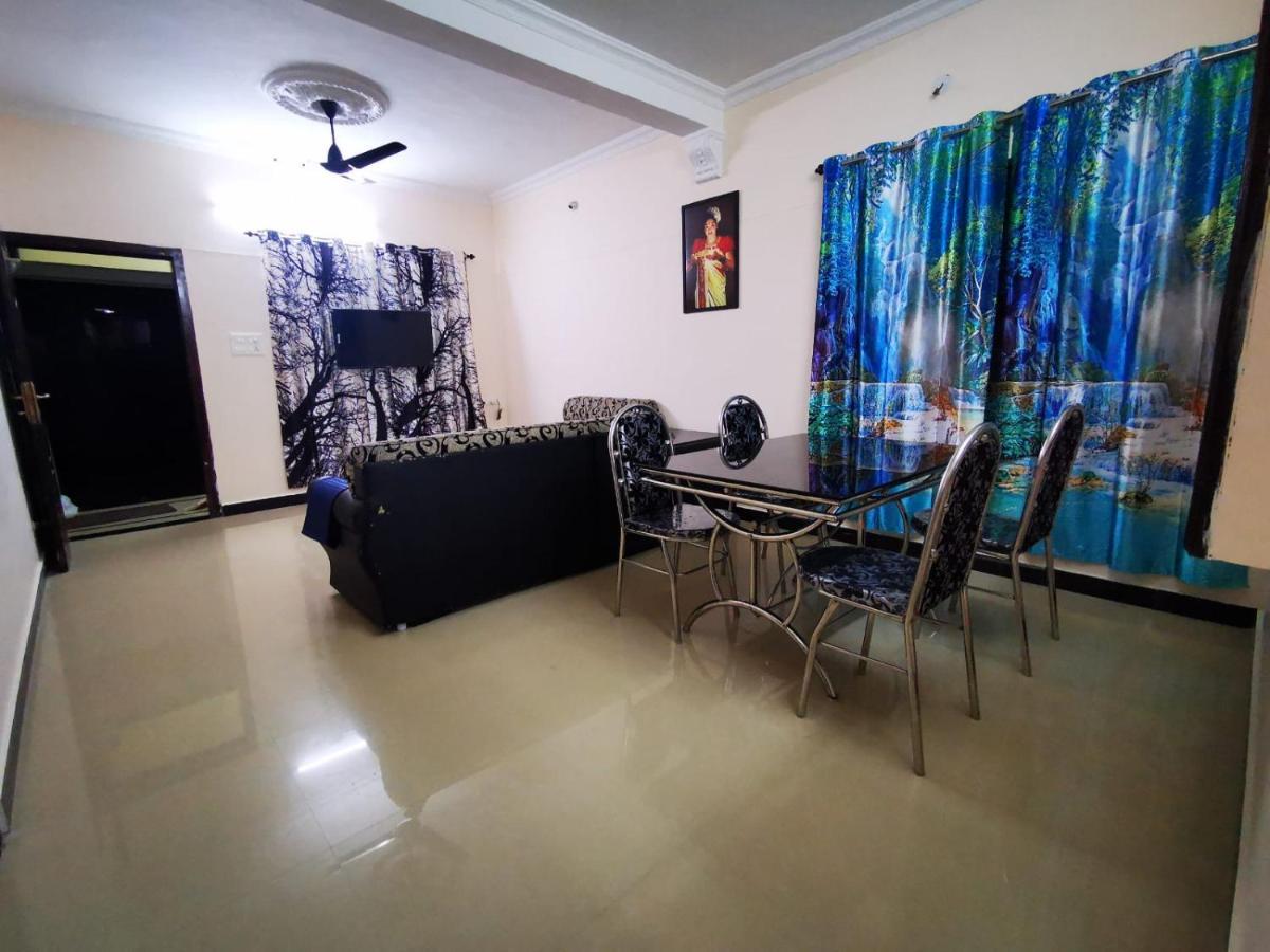 J2 Home Stay - Luxury Homes With Caravan Services Thiruvananthapuram Exterior foto