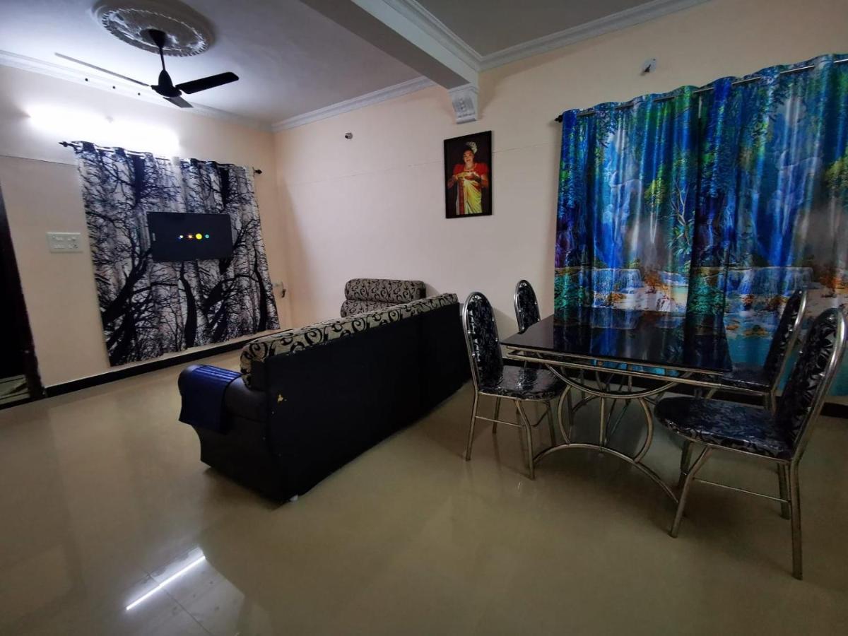 J2 Home Stay - Luxury Homes With Caravan Services Thiruvananthapuram Exterior foto