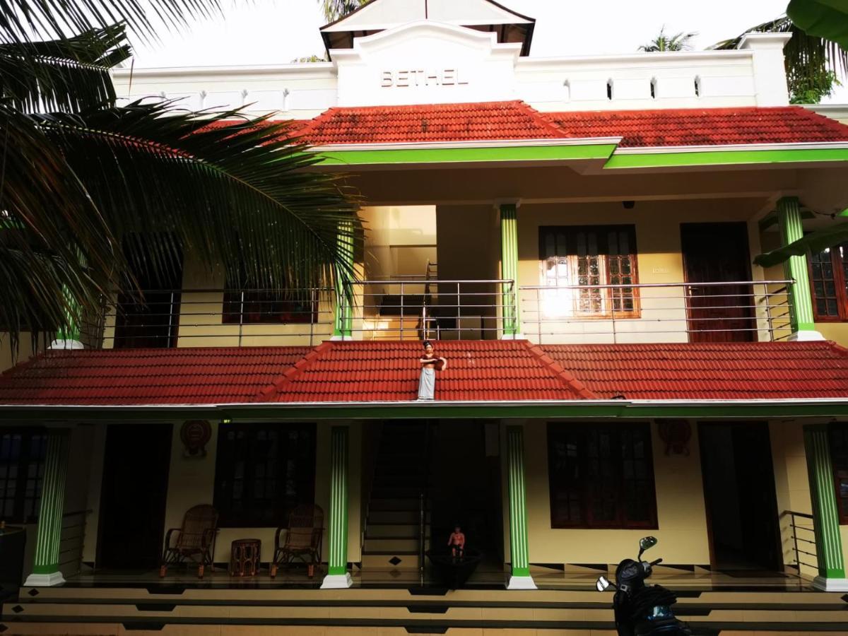 J2 Home Stay - Luxury Homes With Caravan Services Thiruvananthapuram Exterior foto